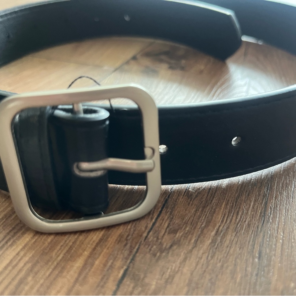 New Black Leather Belt with Silver Buckle SHEIN - Picture 2 of 4